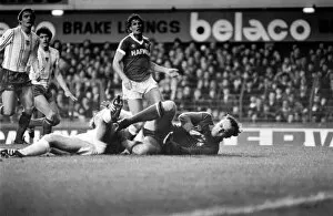 Images Dated 21st November 1981: English League Division One match at Goodison Park. Everton 1 v Sunderland 2
