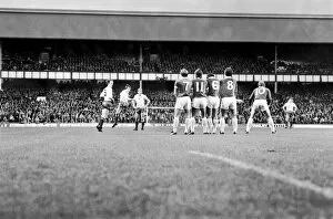 Images Dated 21st November 1981: English League Division One match at Goodison Park. Everton 1 v Sunderland 2
