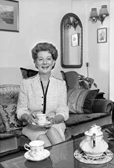Entertainment: Television actress Jean Alexander who plays Hilda Ogden in the soap Entertainment: Television actress Jean Alexander who plays Hilda Ogden in the soap