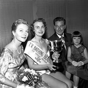 Errol Flynn with Beauty Queen September 1956 Errol Flynn with Beauty Queen September 1956