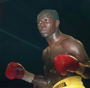 Eubank has a cut eye but goes on to beat Mauricio Amaral on points for the WBO title epd Eubank has a cut eye but goes on to beat Mauricio Amaral on points for the WBO title epd
