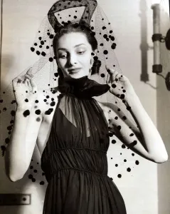 Fashion 1930s Model Black Manhattan net and chiffon headdress Black chiffon Fashion 1930s Model Black Manhattan net and chiffon headdress Black chiffon