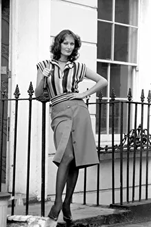 Fashion: Model Kate Howard and daughter Lucy. February 1975 75-00972 Fashion: Model Kate Howard and daughter Lucy. February 1975 75-00972