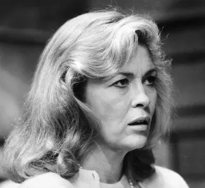 Faye Dunaway actress at Hampstead Theatre Circe and Bravo June 1986 Faye Dunaway actress at Hampstead Theatre Circe and Bravo June 1986