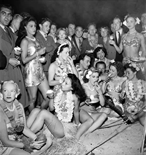Felix Mendelssohn holds midnight beach party for Pulu Moe who has been with his band for Felix Mendelssohn holds midnight beach party for Pulu Moe who has been with his band for