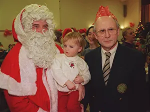 Fergus McCann Celtic Chairman December 1998 With daughter Ishbel Fergus McCann Celtic Chairman December 1998 With daughter Ishbel