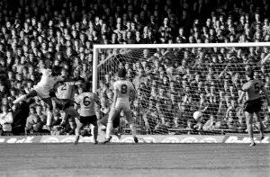 Images Dated 18th October 1980: Football Division 1. Aston Villa 3 v. Tottenham Hotspur 0. October 1980 LF04-43-016