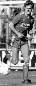 Mirror/0200to0299 00237/football january 1987 liverpools jim beglin ball Mirror/0200to0299 00237/football january 1987 liverpools jim beglin ball