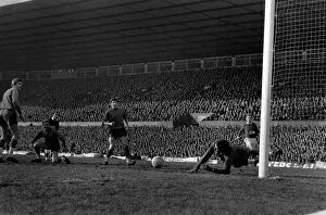 Images Dated 14th February 1970: Football. Manchester United v. Crystal Palace. February 1970 70-1635-004