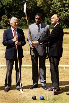 Frank Bruno Boxer learns how to play polo with Major Ron Ferguson Frank Bruno Boxer learns how to play polo with Major Ron Ferguson