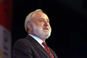 Frank Dobson addresses the Labour Party Conference in Bournemouth September 1999 Frank Dobson addresses the Labour Party Conference in Bournemouth September 1999