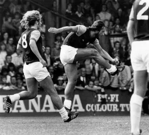 Frank Lampard Shoots Graham Paddon follows up. September 1975 P009620 Frank Lampard Shoots Graham Paddon follows up. September 1975 P009620