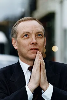 Frank Maloney Lennox Lewises boxing manager prays for fight against Evander Holyfield Frank Maloney Lennox Lewises boxing manager prays for fight against Evander Holyfield