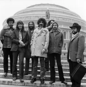 Frank Zappa and his group in front of the Royal Albert Hall. February 1971 71-12000-002 Frank Zappa and his group in front of the Royal Albert Hall. February 1971 71-12000-002