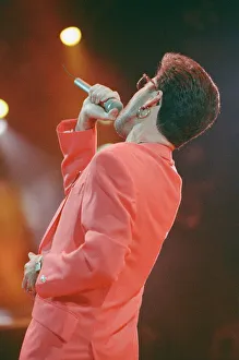 George Michael performs Somebody to Love at The Freddie Mercury Tribute concert at George Michael performs Somebody to Love at The Freddie Mercury Tribute concert at