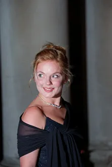 Geri Halliwell Singer November 98 Former spice girl arriving at Hampton Court for Geri Halliwell Singer November 98 Former spice girl arriving at Hampton Court for
