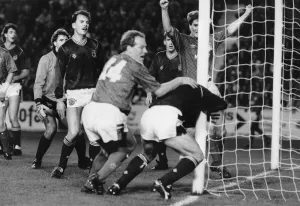 Glasgow Rangers 3 v Heart of Midlothian 0. Scottish Premier Division match at Ibrox Glasgow Rangers 3 v Heart of Midlothian 0. Scottish Premier Division match at Ibrox