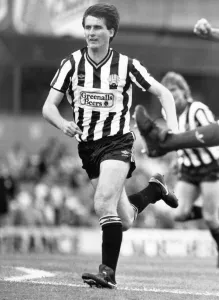 Glen Roeder in action for Newcastle United. 5th May 1989 Glen Roeder in action for Newcastle United. 5th May 1989