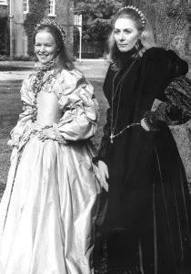 GLENDA JACKSON AND VANESSA REDGRAVE - 14/05/1971 GLENDA JACKSON AND VANESSA REDGRAVE - 14/05/1971