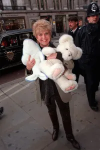 Gloria Hunniford TV Presenter April 98 Arriving for launch of the Variety Club Of Gloria Hunniford TV Presenter April 98 Arriving for launch of the Variety Club Of