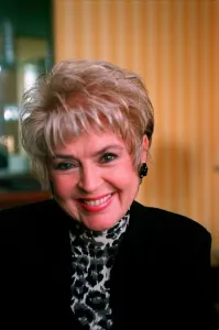 Gloria Hunniford TV Presenter October 1998 A©mirrorpix Gloria Hunniford TV Presenter October 1998 A©mirrorpix