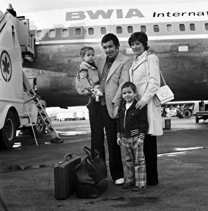 Golfer Tony Jacklin with his wife and two sons Warren aged 2 in his arms Golfer Tony Jacklin with his wife and two sons Warren aged 2 in his arms