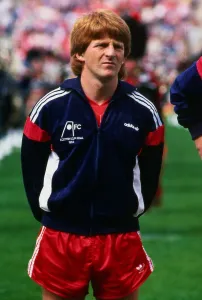 Gordon Strachan of Aberdeen lines up before the 1984 Scottish Cup Final May 1984 Gordon Strachan of Aberdeen lines up before the 1984 Scottish Cup Final May 1984