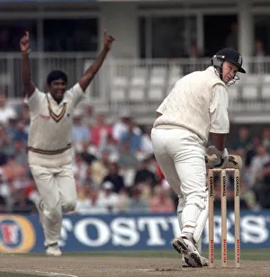 Graeme Hick English batsman losing his wicket Aug 1998 England v Sri Lanka Cricket Graeme Hick English batsman losing his wicket Aug 1998 England v Sri Lanka Cricket