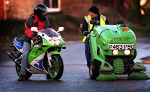 GREG WALKER GREEN BIKE AND STUART HARDEN JANUARY 1998 WITH HIS GREEN MACHINE ROAD CLEANER GREG WALKER GREEN BIKE AND STUART HARDEN JANUARY 1998 WITH HIS GREEN MACHINE ROAD CLEANER
