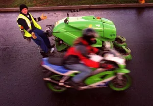 GREG WALKER GREEN BIKE AND STUART HARDEN JANUARY 1998 WITH HIS GREEN MACHINE ROAD CLEANER GREG WALKER GREEN BIKE AND STUART HARDEN JANUARY 1998 WITH HIS GREEN MACHINE ROAD CLEANER