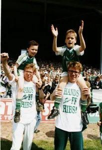 Mirror/1400to1499 01413/hands off hibs proclaimers demo easter road Mirror/1400to1499 01413/hands off hibs proclaimers demo easter road