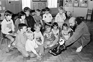 Happy ending ... entertainer Malcolm Yaffe keeps the last pupils of Kirklees' Happy ending ... entertainer Malcolm Yaffe keeps the last pupils of Kirklees'