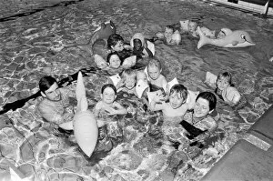 Images Dated 1st September 1986: Having a splashing time! These young swimmers took part in a water confidence course for
