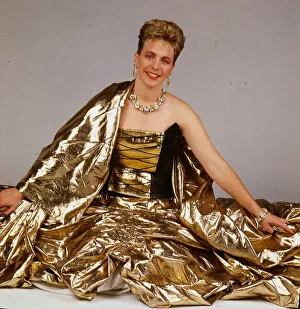 Hazel Irvine TV presenter September 1988 wearing gold evenign sress sitting on floor Hazel Irvine TV presenter September 1988 wearing gold evenign sress sitting on floor
