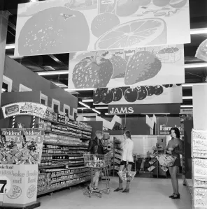 Hintons Supermarket, Whitehouse Farm, Bishopton Road, Stockton-on-Tees, Circa 1972 Hintons Supermarket, Whitehouse Farm, Bishopton Road, Stockton-on-Tees, Circa 1972
