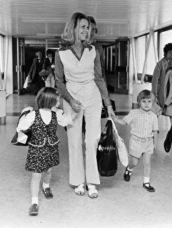 Honor Blackman with her children Barnaby and Lottie - September 1971 Honor Blackman with her children Barnaby and Lottie - September 1971
