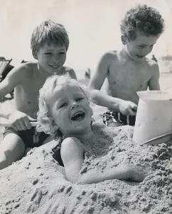 Hot Weather in Hampshire April 1971 The Hook children are on holiday in Bournmouth Hot Weather in Hampshire April 1971 The Hook children are on holiday in Bournmouth