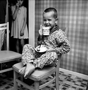 Humour: Unusual: Boy trapped in fridge. July 1970 70-6760-002 Humour: Unusual: Boy trapped in fridge. July 1970 70-6760-002