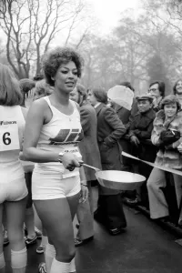 Humour/Unusual/Sport. Charity Pancake Race. Lincoln's Inn Fields Humour/Unusual/Sport. Charity Pancake Race. Lincoln's Inn Fields