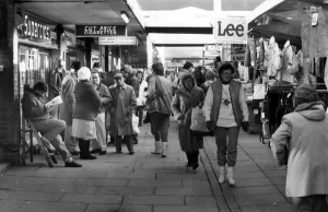 The Hyde shopping precinct where gangs of youths go on the rampage. 18th January 1989 The Hyde shopping precinct where gangs of youths go on the rampage. 18th January 1989