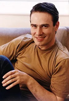 Ian Embleton Actor who stars in the TV series Head Over Heels Ian Embleton Actor who stars in the TV series Head Over Heels