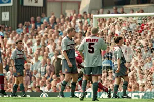 Mirror/1000to1099 01072/ian taylor number 7 goal scorer obscured Mirror/1000to1099 01072/ian taylor number 7 goal scorer obscured