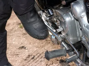 Indian manufactured Royal Enfield Bullet October 1998 Motorcycle kickstart leather Indian manufactured Royal Enfield Bullet October 1998 Motorcycle kickstart leather