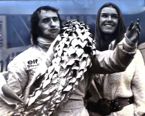 Jackie Stewart with his wife Helen 1973 on the winner spodium after he won the German Jackie Stewart with his wife Helen 1973 on the winner spodium after he won the German
