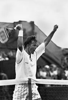 Jeremy Bates celebrates after beating Michael Chang at Wimbledon Jeremy Bates celebrates after beating Michael Chang at Wimbledon