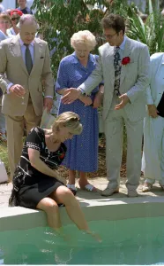 JILL DANDO SIR CLIFF RICHARD JUNE WHITFIELD 9 JULY 1997 JILL DANDO TV PRESENTER COOLS JILL DANDO SIR CLIFF RICHARD JUNE WHITFIELD 9 JULY 1997 JILL DANDO TV PRESENTER COOLS