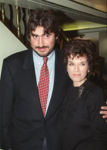 JILL GASCOINE WITH HER SECOND HUSBAND ALFRED MOLINA, LWT TV LAUNCH 15/12/1990 JILL GASCOINE WITH HER SECOND HUSBAND ALFRED MOLINA, LWT TV LAUNCH 15/12/1990