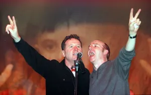 Jim Kerr of Simple Minds and Midge Ure May 1999 sing at the finale of the Scotland Rocks Jim Kerr of Simple Minds and Midge Ure May 1999 sing at the finale of the Scotland Rocks