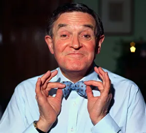 Jimmy Logan Scottish comedian February 1989 A©mirrorpix Jimmy Logan Scottish comedian February 1989 A©mirrorpix
