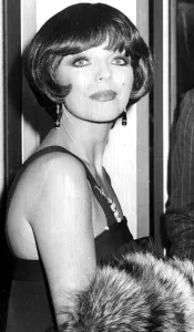 Joan Collins at premiere wearing short twenties style bob haircut - April 1974 Joan Collins at premiere wearing short twenties style bob haircut - April 1974